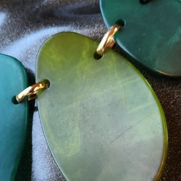 Green, Olive and Goldtone Statement Necklace with Earrings Set - Picture 11 of 15